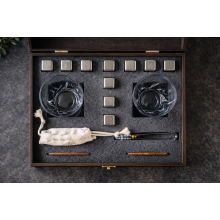 Подарочный набор для виски Moltis Premium MR-2001 – 2 стакана и охлаждающие кубики 10082 Подарочный набор для виски Moltis Premium MR-2001 – 2 стакана и охлаждающие кубики 10082